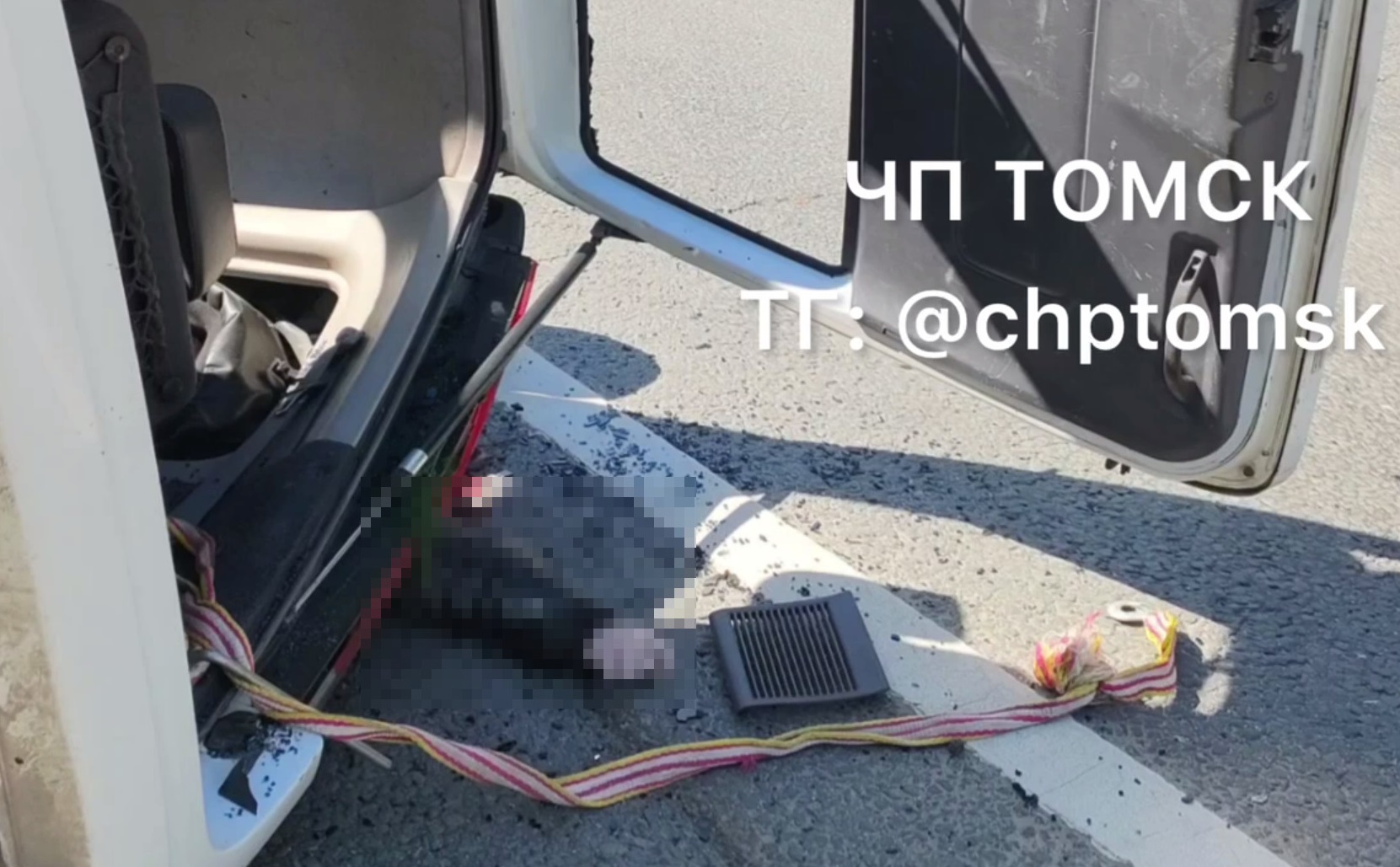 Водитель уснул за рулем: под Томском произошла смертельная авария с 5  пострадавшими